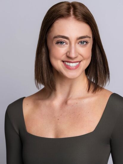 Christina Naslund headshot portrait
